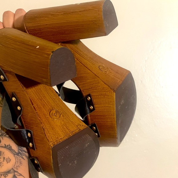 Platform Heels - Picture 3 of 3